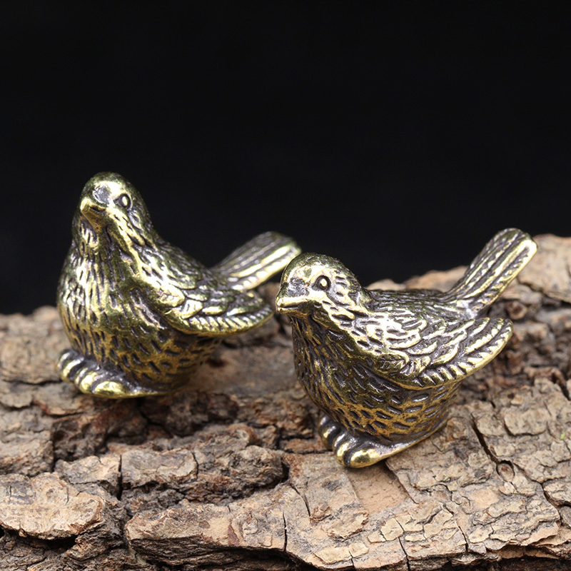 Small Sparrow Statue Metal Bra - đánh giá và giá Desk Setup Retro