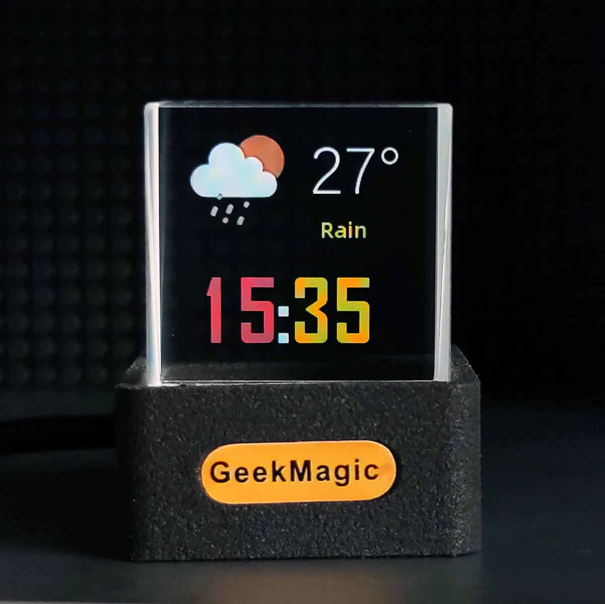 GeekMagic GIFTV Crystal Cube P - đánh giá và giá Korean Desk Setup